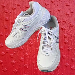 New Balance 840 Size 9 White Walking Shoe EUC